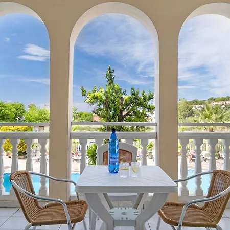 Sandy Maria 605 Apartment *